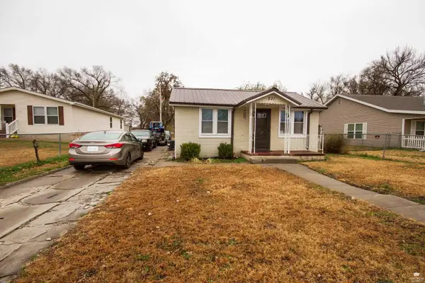 221 E 15th Street, Junction City, KS 66441