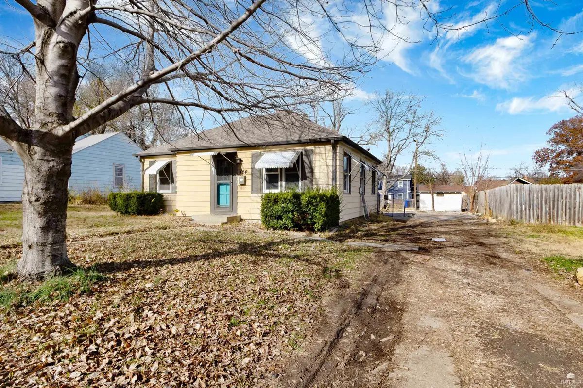 424 W Elm Street, Junction City, KS 66441 - Image #1