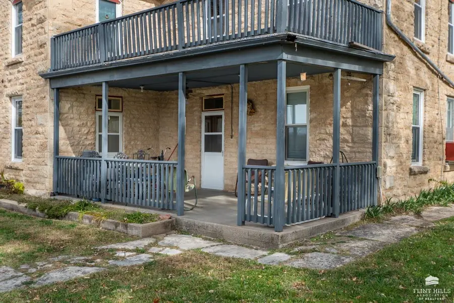 22507 Hessdale Rd, Alma, KS 66401 - Image #3