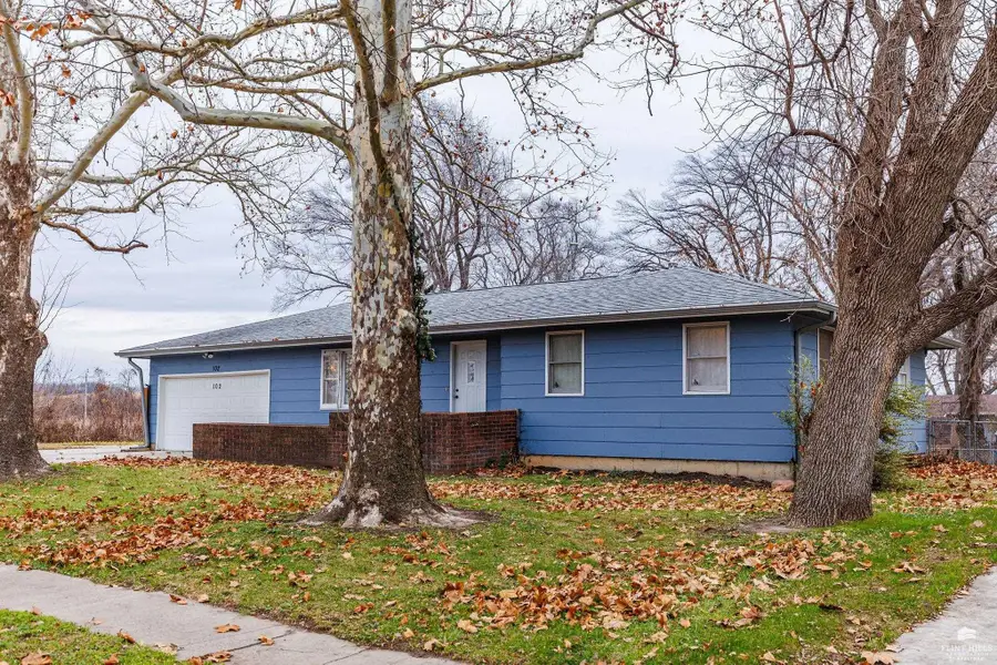 102 Navarre Street, Rossville, KS 66533 - Image #2