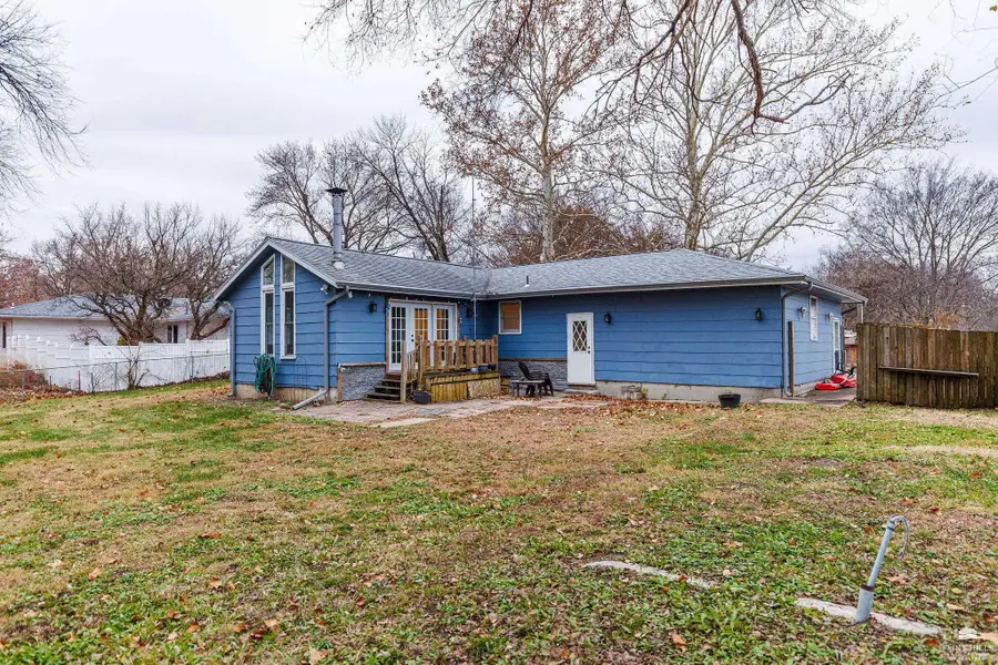 102 Navarre Street, Rossville, KS 66533 - Image #3