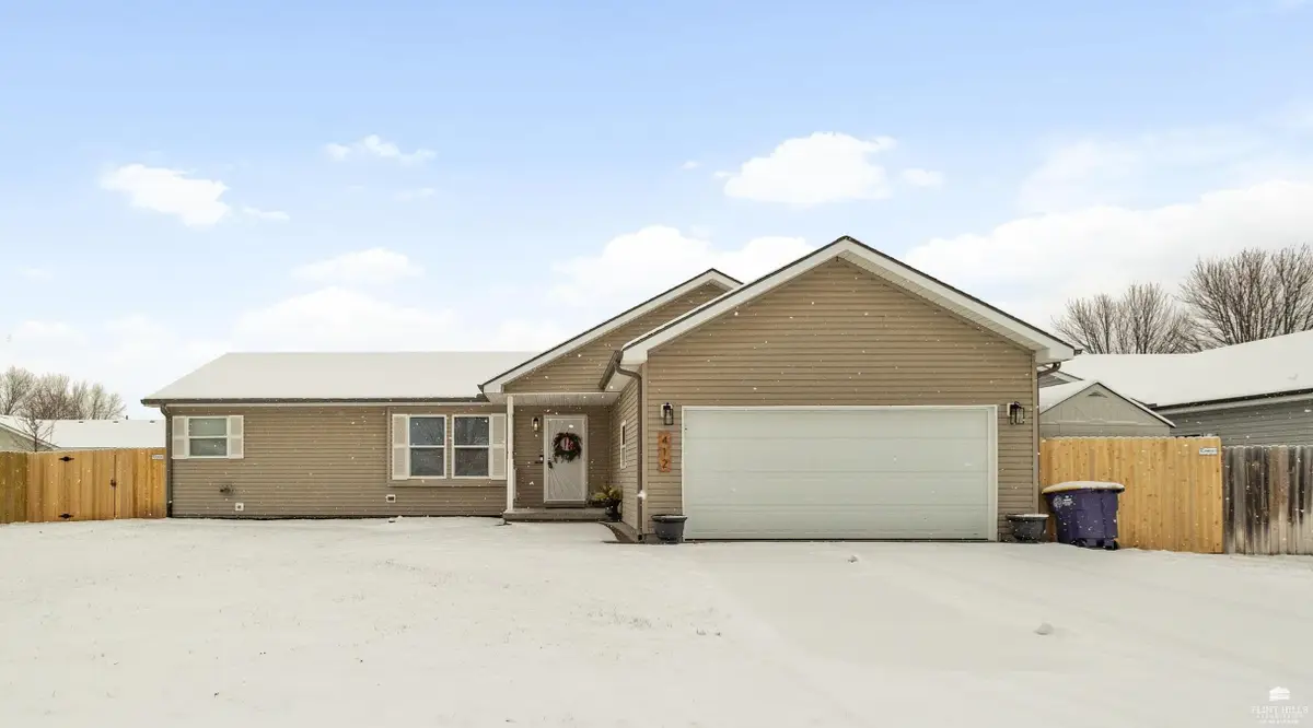 412 Brookway Drive, Manhattan, KS 66502 - Image #1