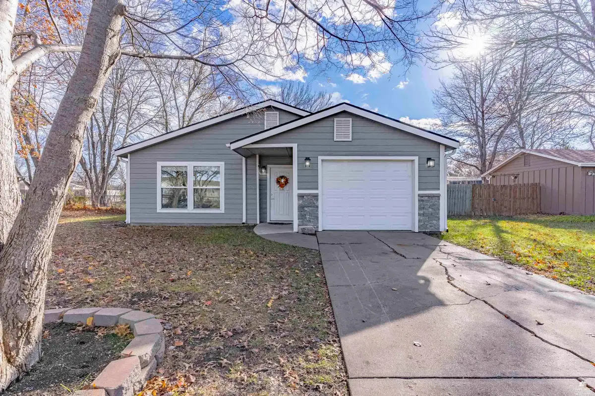 2411 Brook Lane, Manhattan, KS 66502 - Image #1