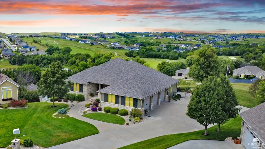 3620 Eastridge Circle, Manhattan, KS 66503 - Image #2