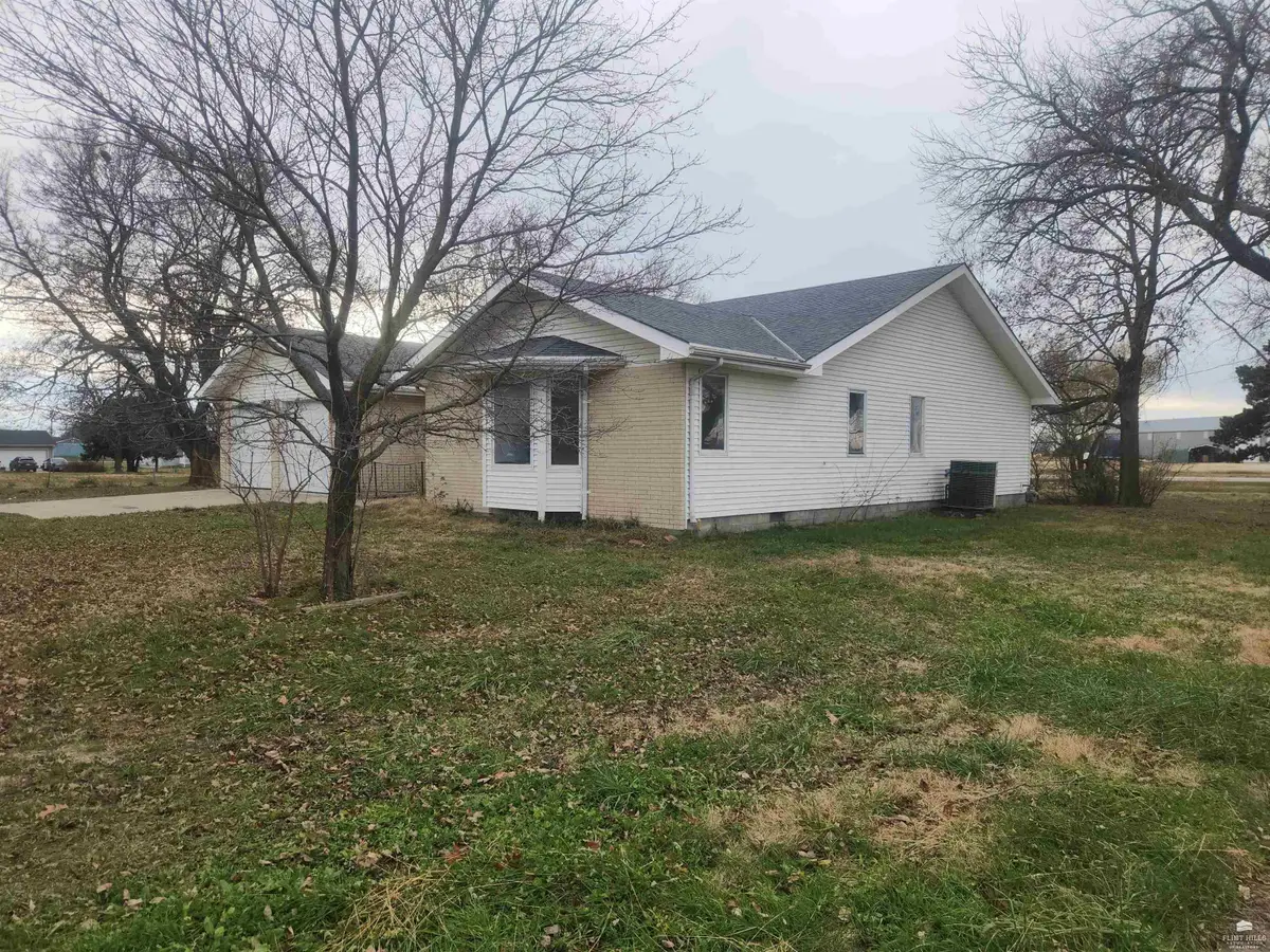 306 S 5th Street, White City, KS 66872 - Image #1