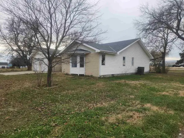 306 S 5th Street, White City, KS 66872