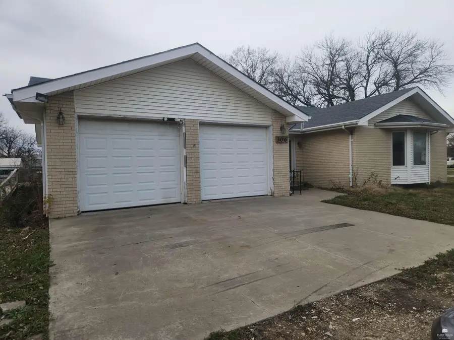 306 S 5th Street, White City, KS 66872 - Image #2