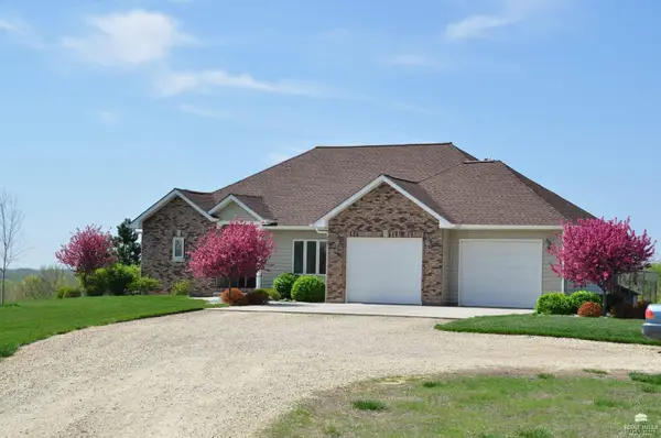 1563 Quail Road, Clay Center, KS 67432