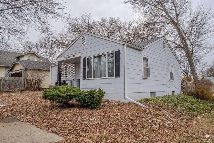 626 Frederick Street, Clay Center, KS 67432 - Image #3
