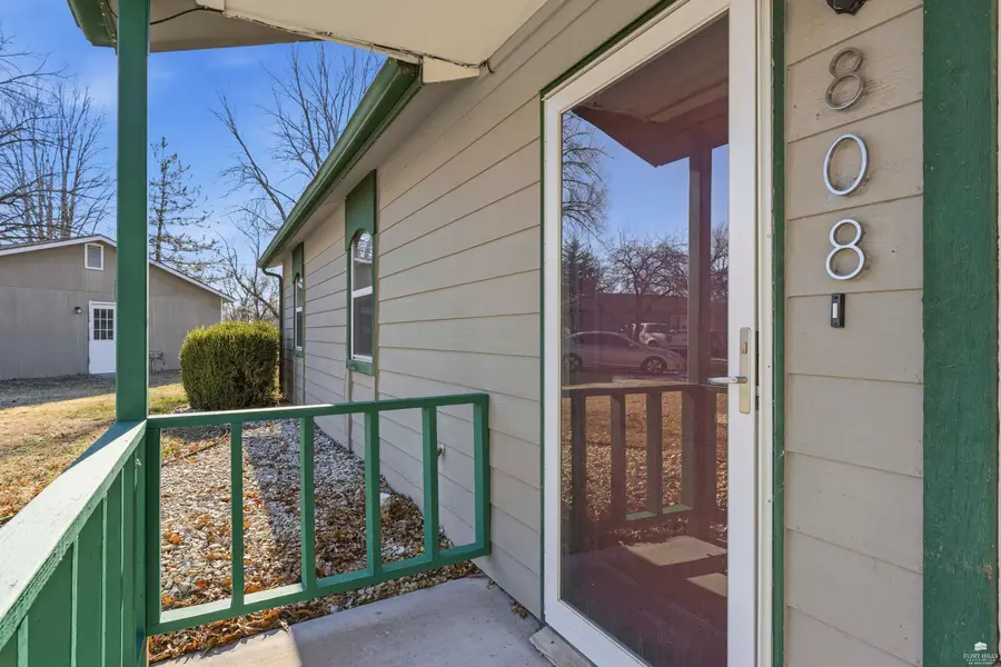 808 Sunrise Circle, Manhattan, KS 66503 - Image #3