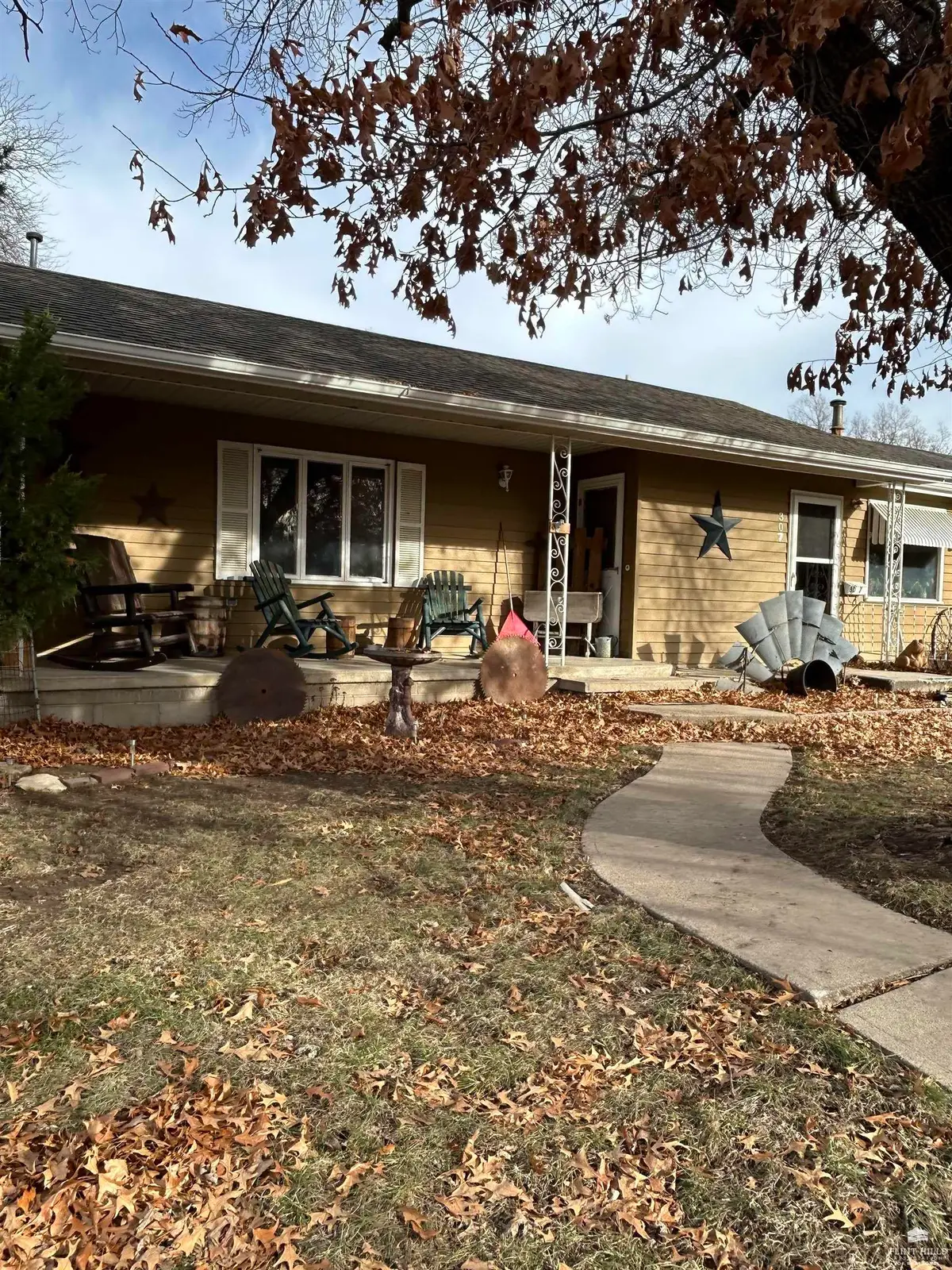 307 Huntress, Clay Center, KS 67432 - Image #1