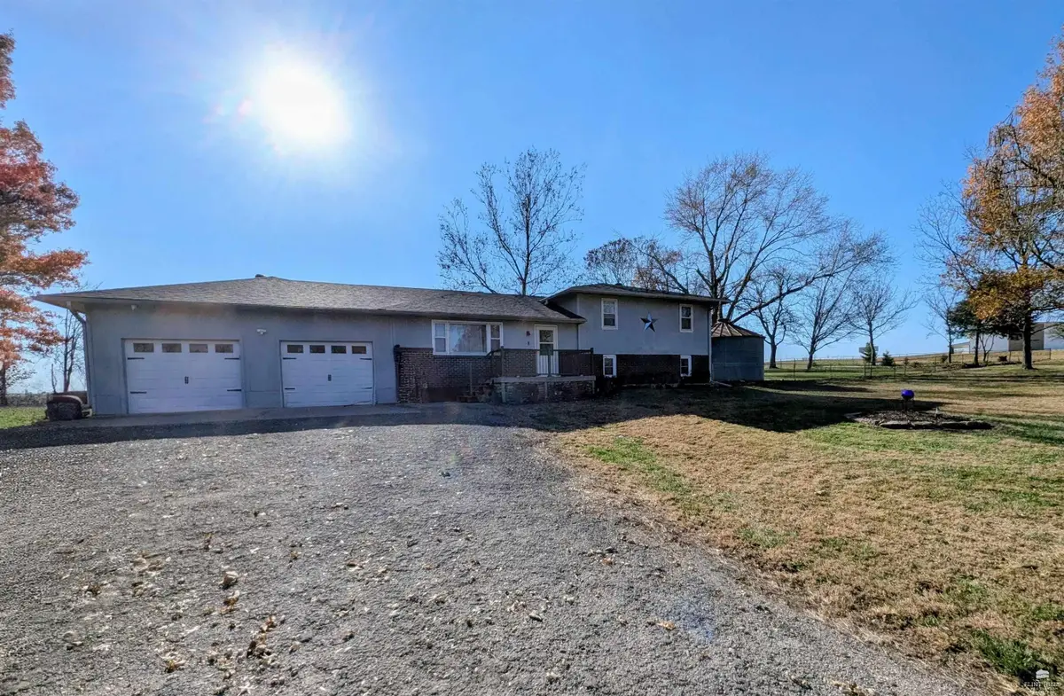 16500 Cameron Circle, Wamego, KS 66547 - Image #1