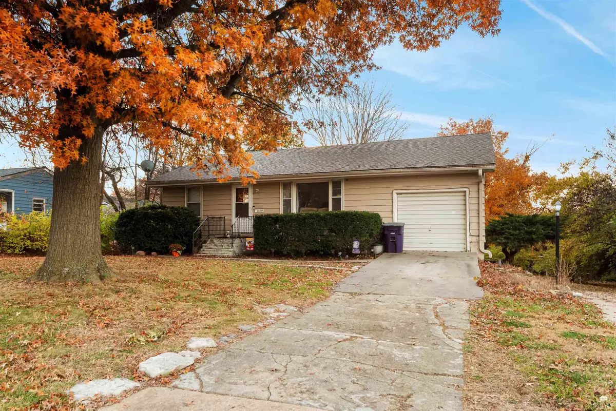 1109 College, Manhattan, KS 66502 - Image #1