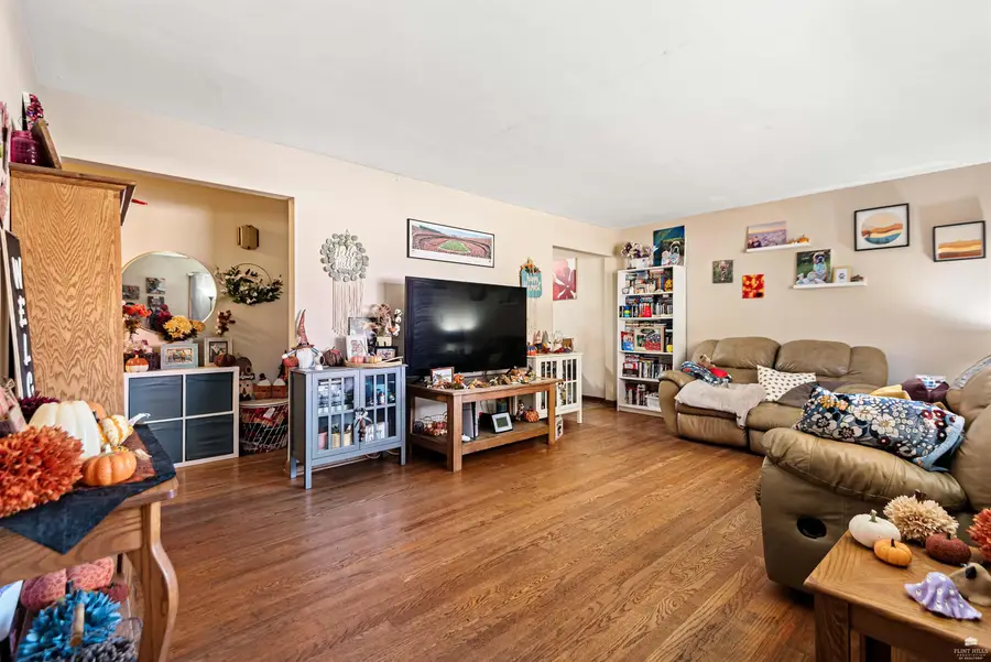 1109 College, Manhattan, KS 66502 - Image #3