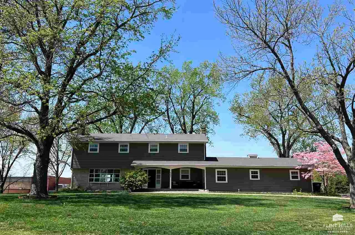 503 Parkview Drive, Wamego, KS 66547 - #1