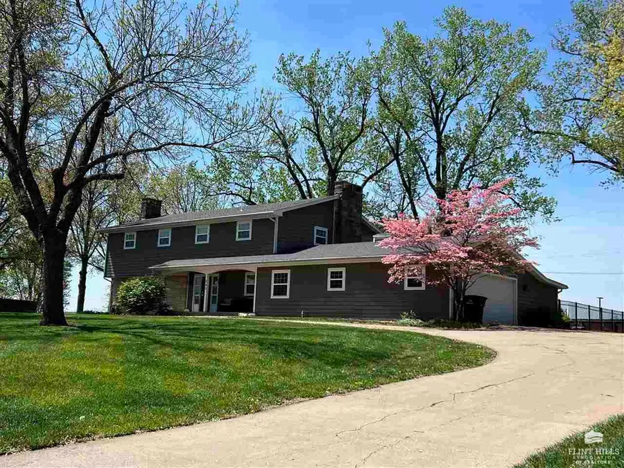 503 Parkview Drive, Wamego, KS 66547 - #2