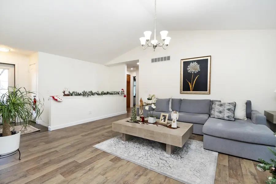 428 Haventon Drive, Manhattan, KS 66503 - Image #2