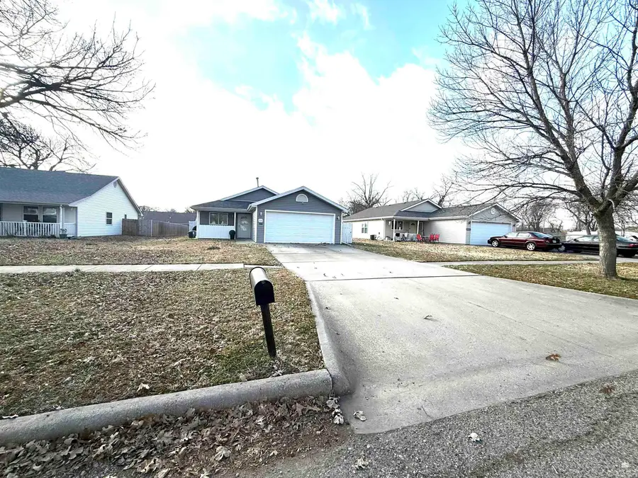 209 E 16th Street, Junction City, KS 66441 - Image #3