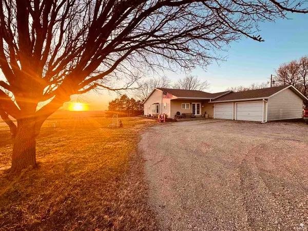 849 Jayhawk Road, Clay Center, KS 67432