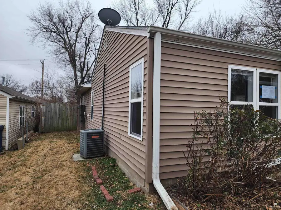 533 W Ash Street, Junction City, KS 66441 - Image #2