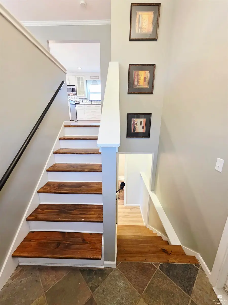 1209 Frontier Lane, Manhattan, KS 66503 - Image #3