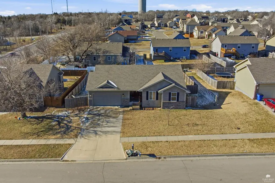 804 Wheatland Drive, Junction City, KS 66441 - Image #2