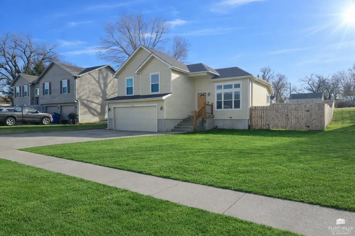 611 W Pine Street, Junction City, KS 66441 - Image #1