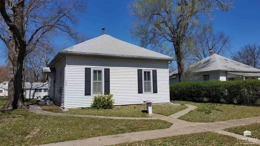 834 W 8th Street, Junction City, KS 66441 - Image #2