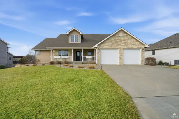 1204 S Mill Point Circle, Manhattan, KS 66503
