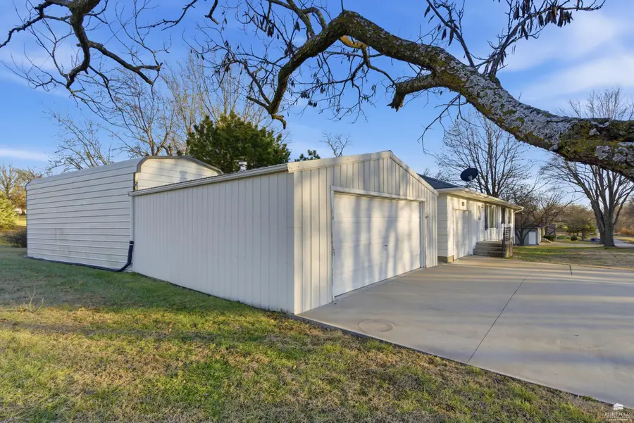 718 Western Street, Onaga, KS 66521 - Image #2