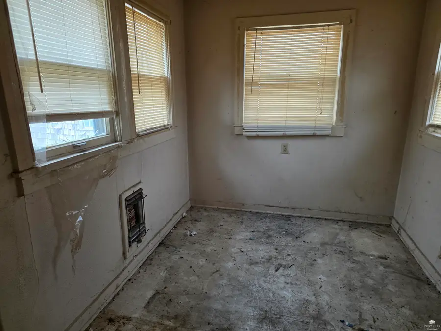 308 N C, Herington, KS 67449 - Image #3