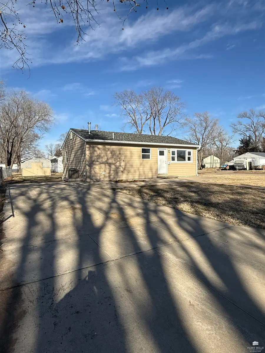 1518 Haven Avenue, Salina, KS 67401 - Image #3