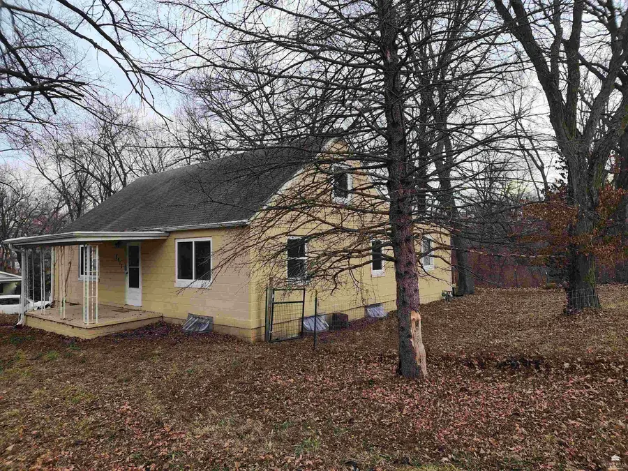 3217 Anderson Avenue, Manhattan, KS 66503 - Image #2