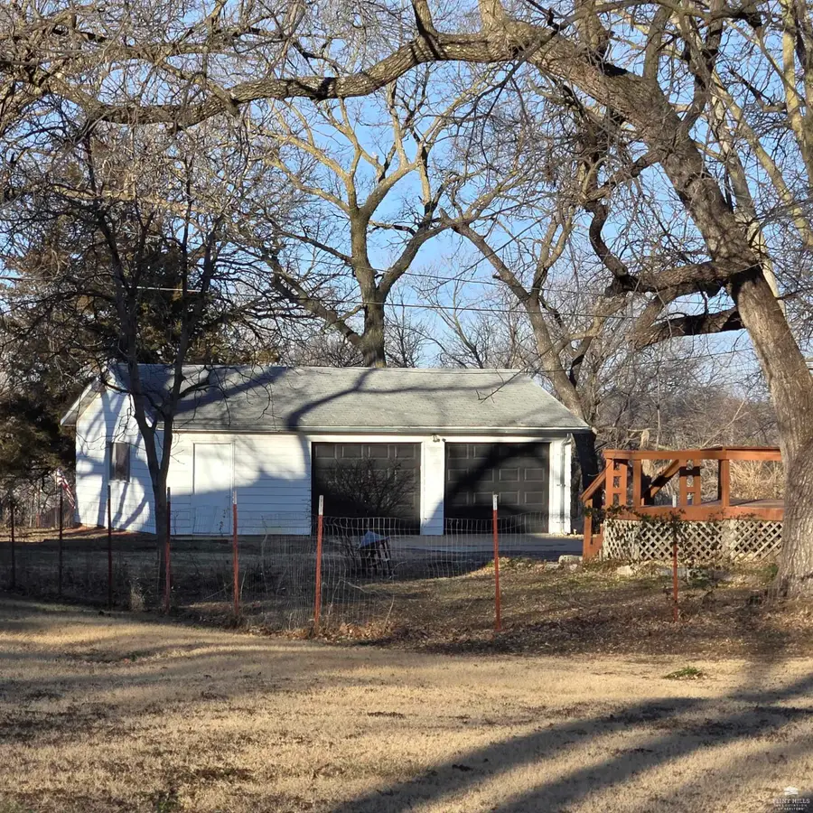 421 S C Street, Herington, KS 67449 - Image #3