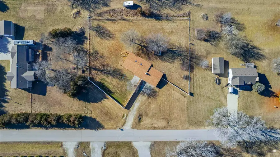 8526 Ridge Lane, Milford, KS 66514 - Image #3