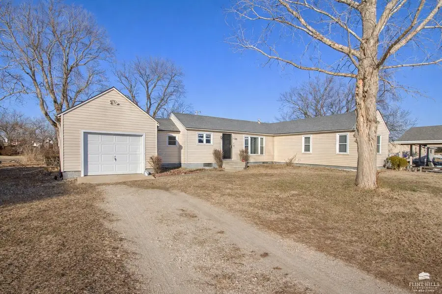 126 W 9th Street, Chapman, KS 67431 - Image #2