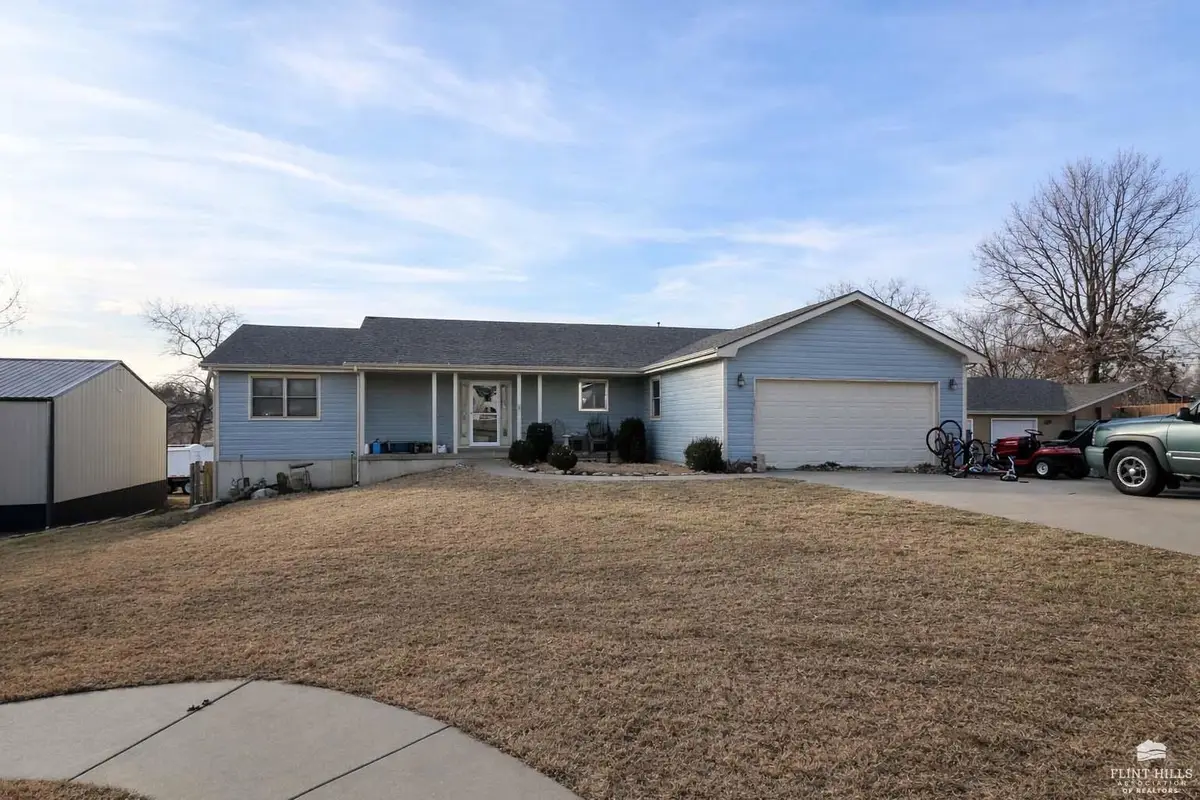 611 Dogwood Street, Wakefield, KS 67487 - #1
