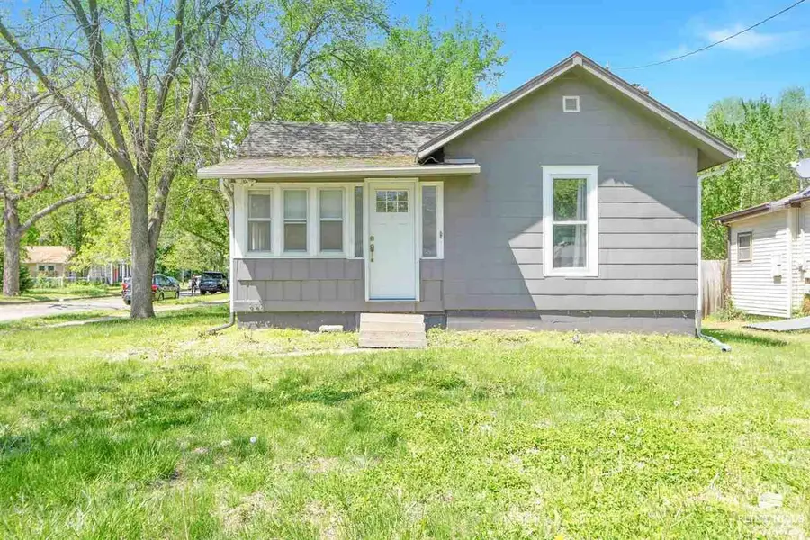 320 S Manhattan Avenue, Manhattan, KS 66502 - Image #3