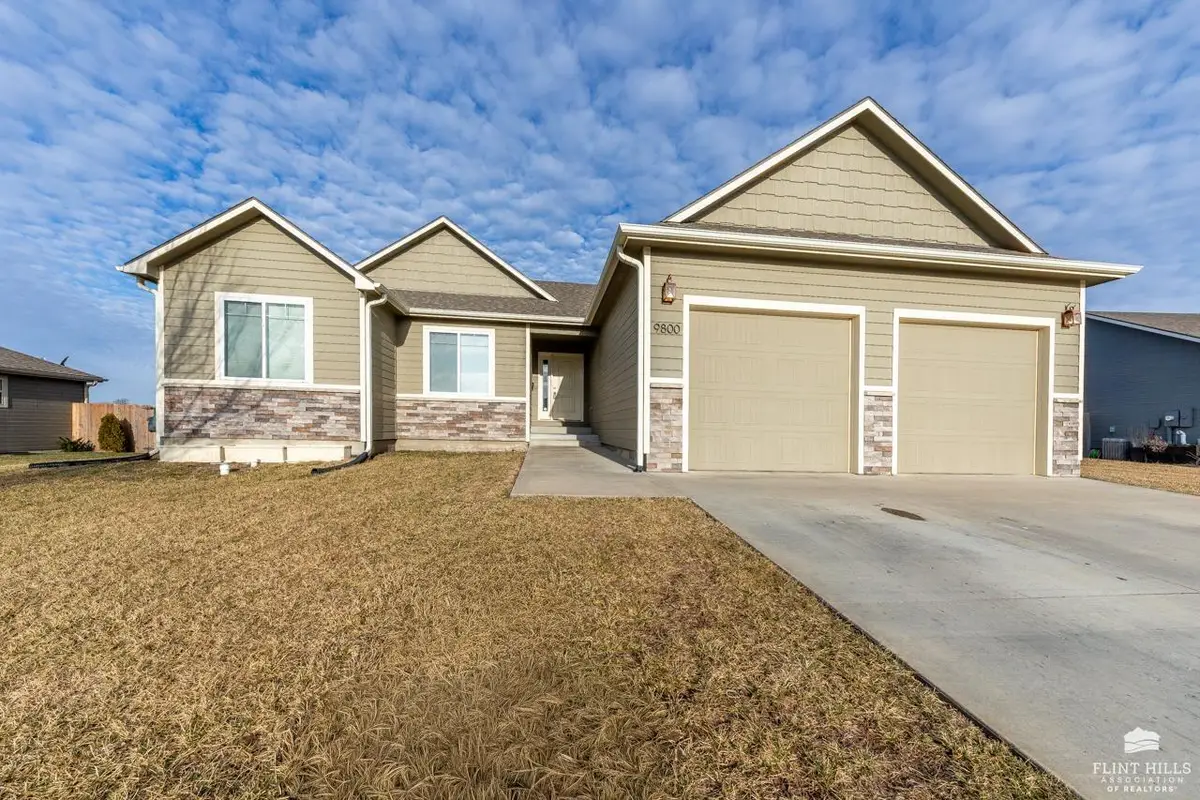 9800 Heather Lane, Manhattan, KS 66502 - #1