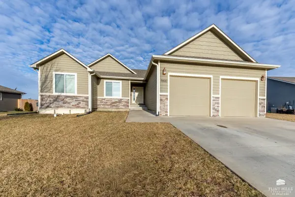 9800 Heather Lane, Manhattan, KS 66502