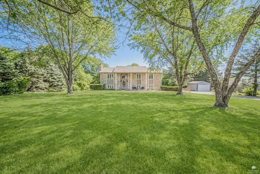 3223 Weaver Drive, Milford, KS 66514 - Image #2