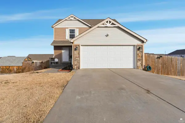 2107 Quail Run, Junction City, KS 66441