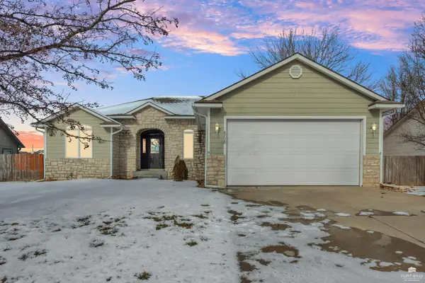 8739 William Drive, Manhattan, KS 66502