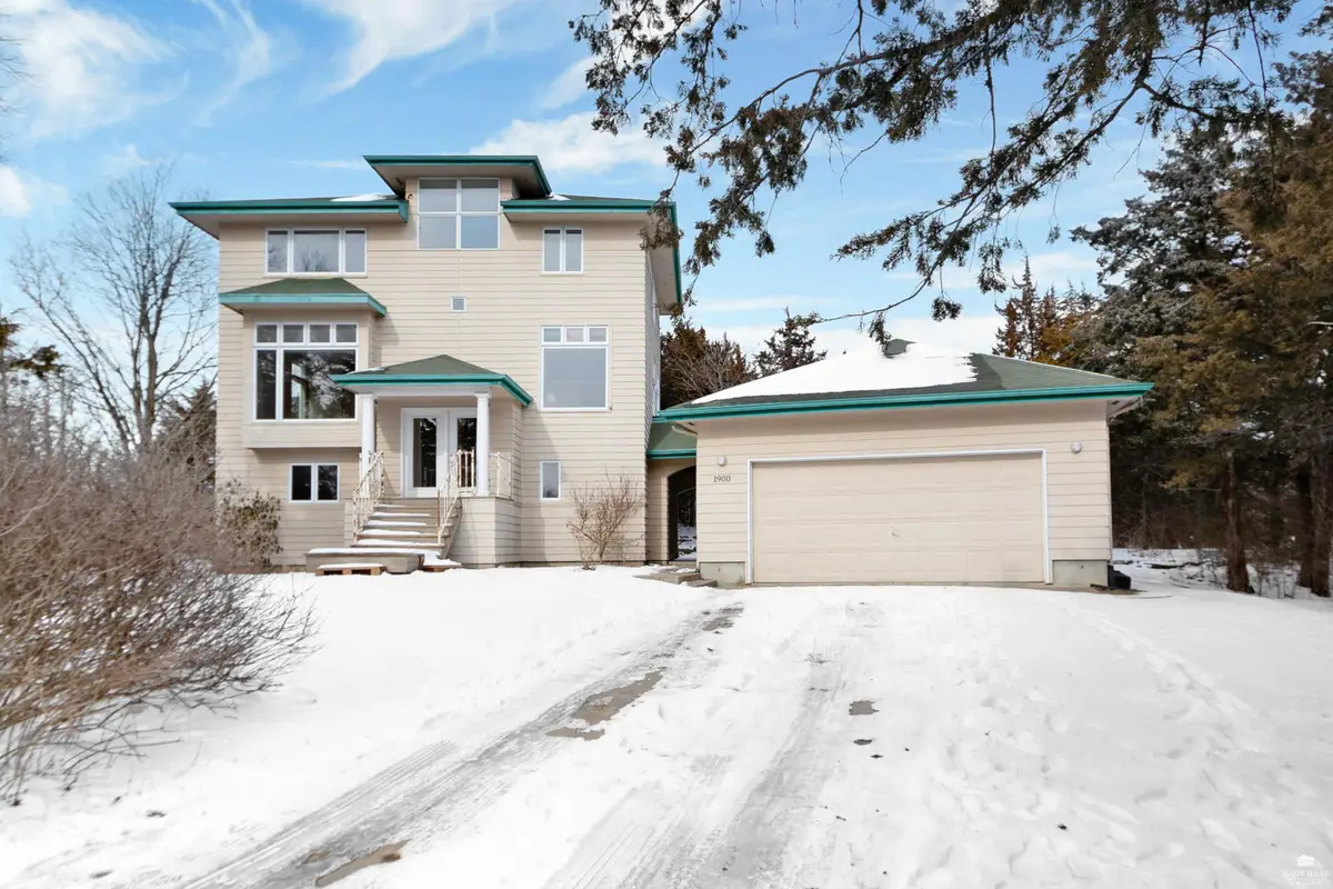 1900 Crescent Drive, Manhattan, KS 66503 - Image #1