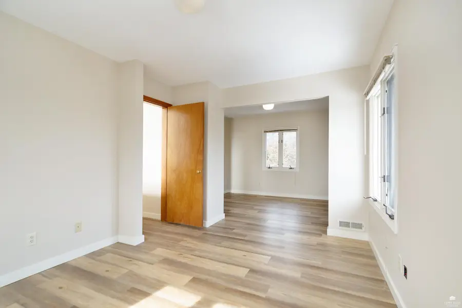 1900 Crescent Drive, Manhattan, KS 66503 - Image #3