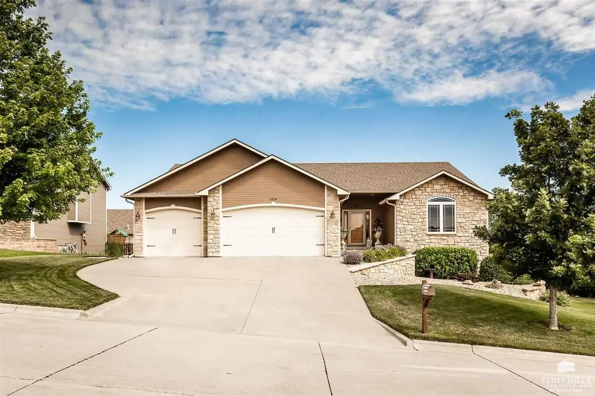 1024 Lobdell Drive, Manhattan, KS 66503 - Image #1