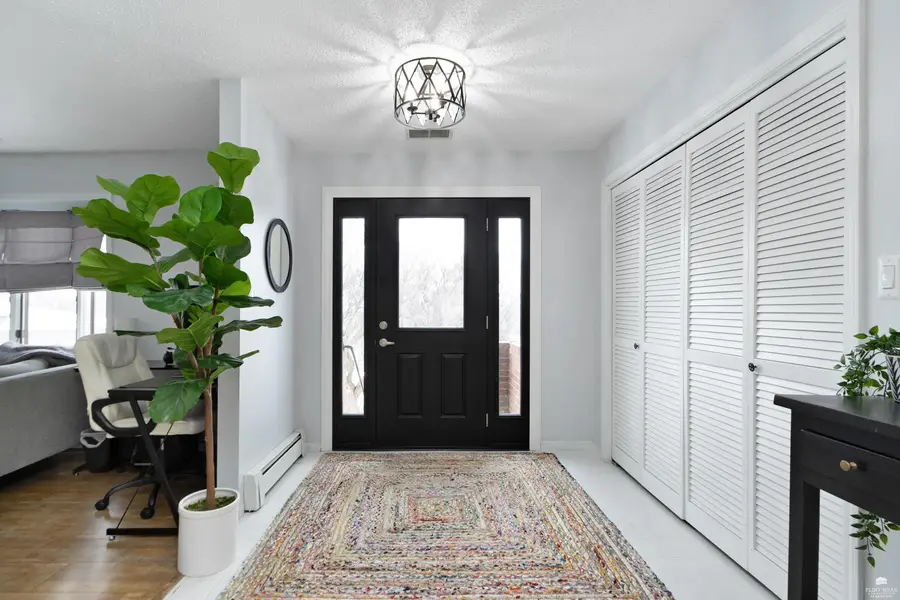 709 Ridgewood Drive, Manhattan, KS 66502 - Image #2