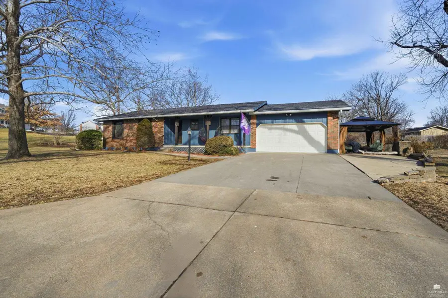 3116 Arbor Drive, Manhattan, KS 66503 - #3