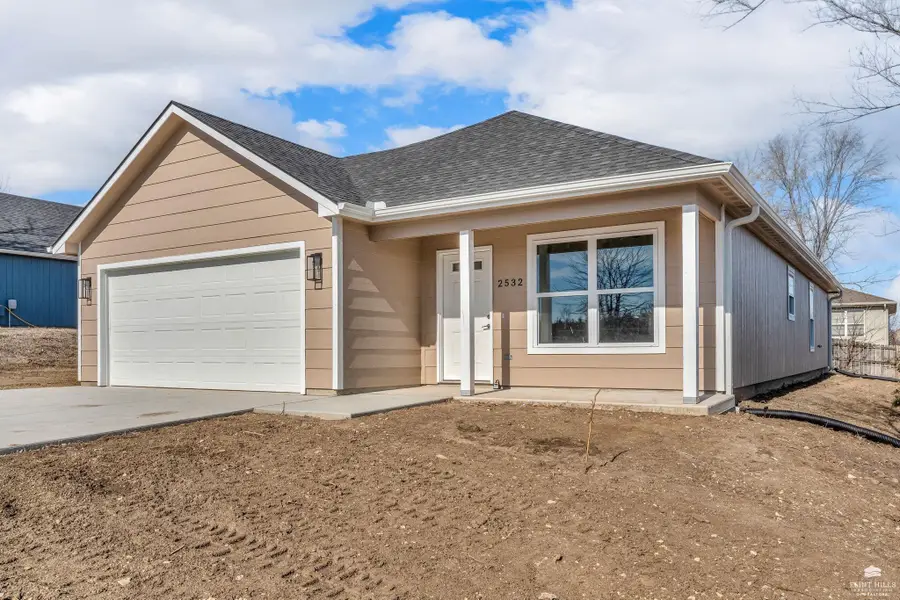 2532 Sawmill Road, Junction City, KS 66441 - #2