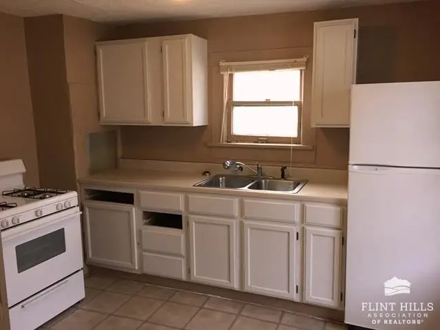 1012 Yuma Street, Manhattan, KS 66502 - #2